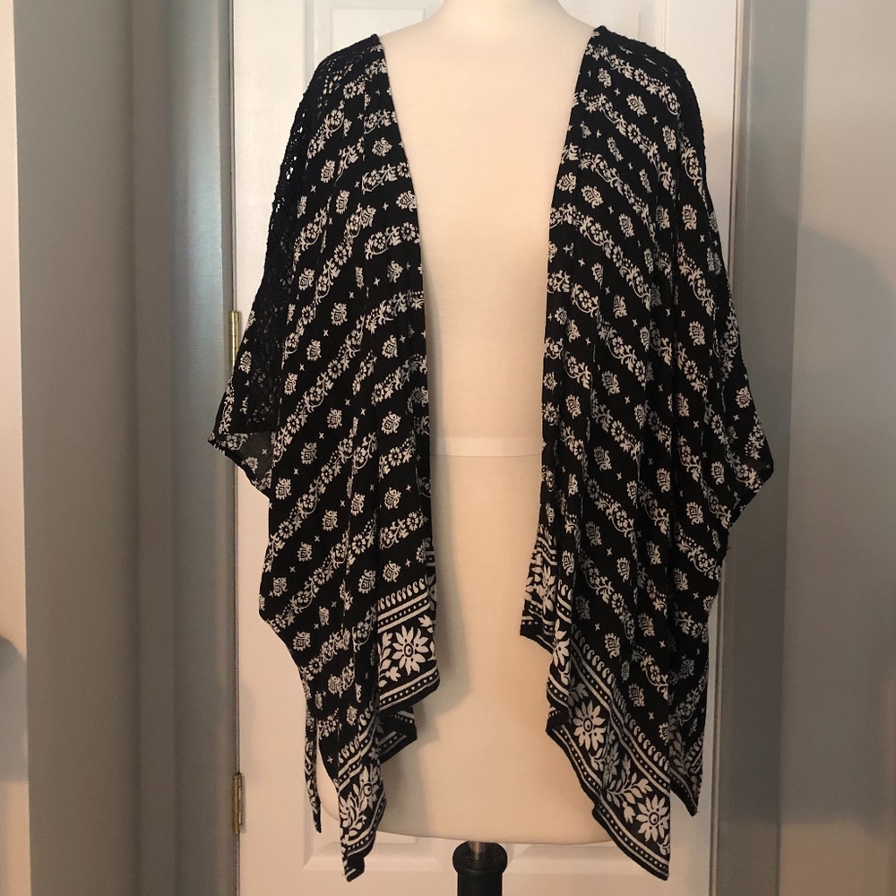 Aeropostale Kimono